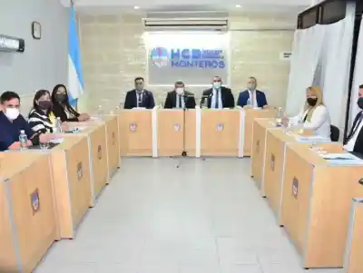 Funcionarios donarán el 10% de sus sueldos a los Bomberos Voluntarios de Monteros