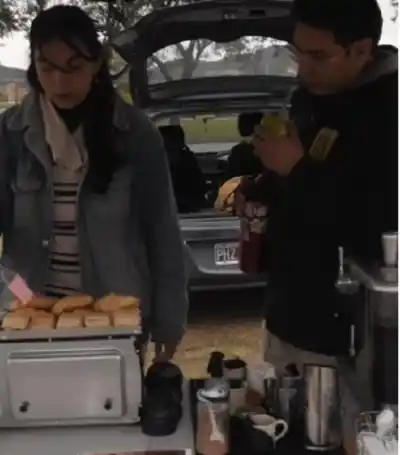 Robaron el grupo electrógeno de su café y ahora vende rifas para recuperarlo