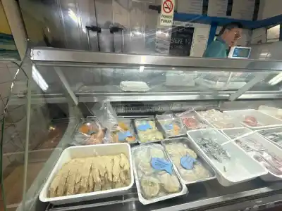 El consumo de pescado se desploma en Comodoro: los comerciantes revelan el motivo que nadie esperaba