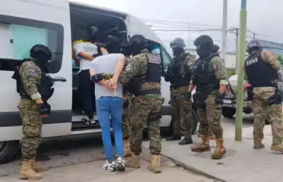 Operativo de máxima seguridad: Así fue el traslado de 17 condenados a la cárcel de Benjamín Paz