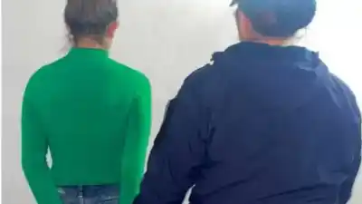Atacó a su hermana y la amenazó con un cuchillo en plena vía pública: lo que pasó después