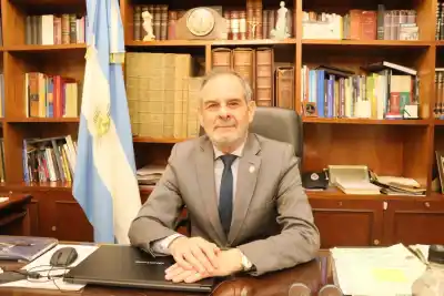 La Justicia frenó a Pagani: no podrá ir por otro mandato en la UNT