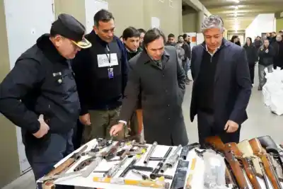 El impresionante arsenal que sacaron de las calles y nadie vio venir