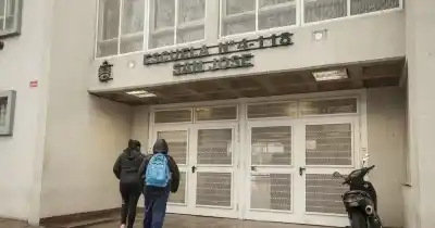 Cayó parte del techo de una escuela en Guaymallén: qué pasó con los alumnos