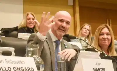 VIDEO | La chicana de Juan Martin a ATE que encendió la Legislatura: “Por el presidente Milei, chicas”