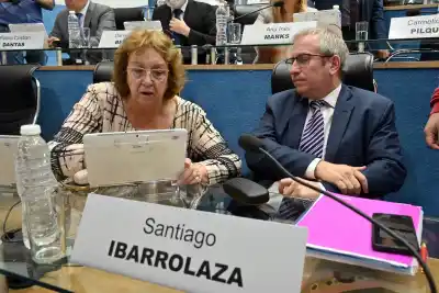 Pase a planta en Río Negro: la oposición denuncia una maniobra electoralista