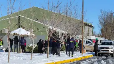 El gesto solidario que emocionó a los camioneros varados en Cutral Co