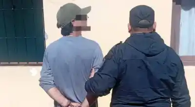 Lo buscaban por abuso sexual y estaba en la oficina de Edesa: el insólito final