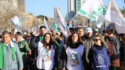 ¿Venderán las tierras a extranjeros? La marcha que pone en alerta a Neuquén
