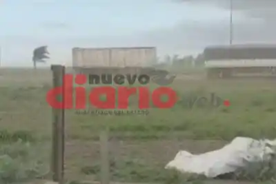 El viento arrasó en Bandera y Añatuya: qué pasó con el acoplado y el poste de luz