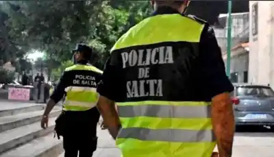 Escándalo en Aguas Blancas: un uniformado habría aprovechado una requisa para quedarse con 2 millones