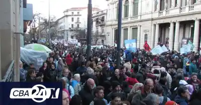 Multitud en Córdoba contra la Ley de Propiedad Privada: las imágenes que dejó la marcha