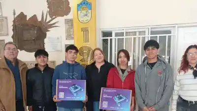 Tienen los kits en sus manos y sueñan con Neuquén: los equipos de robótica que ponen a Caucete en el mapa nacional