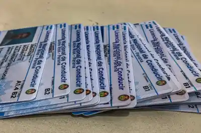 Auditoría sorpresa en Sauce de Luna: detectaron que emitían licencias de conducir sin exámenes y les quitaron la potestad