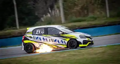 El regreso que nadie esperaba: Viana vuelve al Turismo Pista con un campeón a su lado