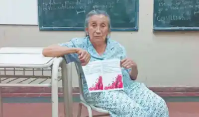 A los 82 años y tras 25 de esfuerzo, Marta Carrizo cumplió su sueño: recibió su título