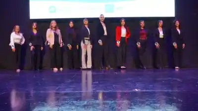 Canje solidario: así se prepara el desfile de las candidatas a Reina de la Nieve