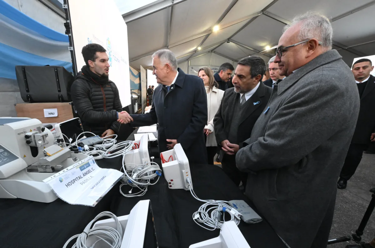 Entrega de equipamiento sanitario