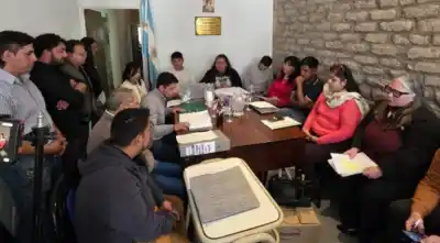 El intendente de Campo Quijano rompió la tradición y abrió las puertas del Estado