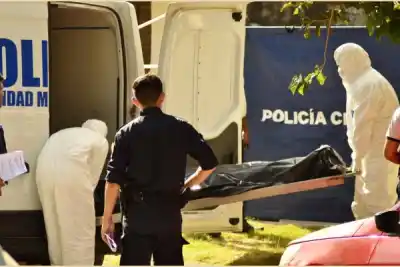 Celos mortales en Ojo de Agua: lo apuñaló frente a su ex pareja