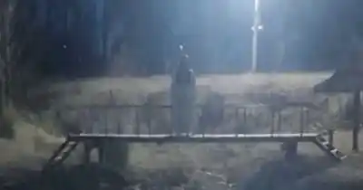 Misterio en el sur mendocino: ¿quién fue la figura que vieron sobre el puente del Atuel?