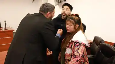 Error en la lista de testigos desató la furia de la mamá de Luciana Muñoz: “¿Por qué trajeron a esta chica?”