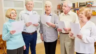 Nunca es tarde: la UNCA abre talleres gratuitos para adultos mayores que despiertan la creatividad