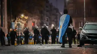 El costo oculto de la protesta: la Ciudad reveló cuánto se necesitará para reparar el Congreso
