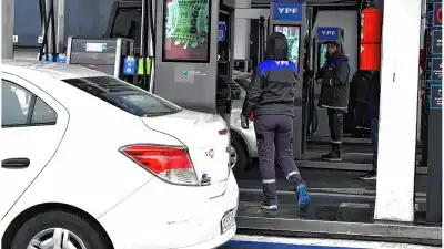 Los nuevos precios de YPF en Santa Fe: cuánto cuesta hoy llenar el tanque