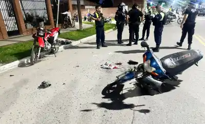 Impacto en Banda del Río Salí: Dos motociclistas heridos tras una violenta colisión