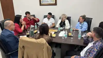 Cine comunitario en Caá Catí: el plan que une al Gobierno, la UNNE y la Iglesia