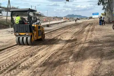 Las obras que transformarán los accesos a Villa del Dique y Villa Rumipal ya superaron la mitad de su ejecución