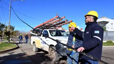 El plan eléctrico que ya cambió la vida en Viedma: ¿qué pasa con los barrios que siguen?