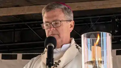 García Cuerva en San Cayetano: la advertencia que incomoda al Gobierno