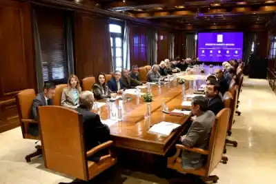 Reunión de gabinete en Casa de Gobierno: los ejes que definió Elías Suárez para los próximos meses