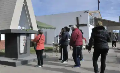San Cayetano: fe, súplica y una olla popular en el barrio Reconversión