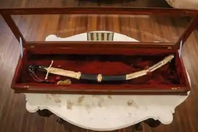 Una muestra única en La Banda: el sable de San Martín y reliquias históricas que no podés perderte