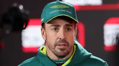 Fernando Alonso revela el extraño efecto físico que sufre al manejar su Aston Martin