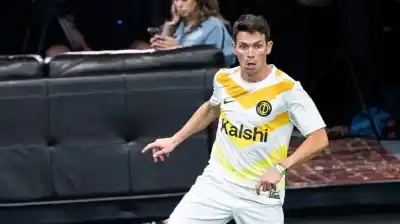 Detuvieron a un futbolista argentino en Miami: la insólita situación que vivió al intentar abordar un avión