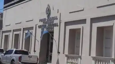 Santa Lucía: la violenta embestida que terminó con un hombre apuñalado frente a su familia