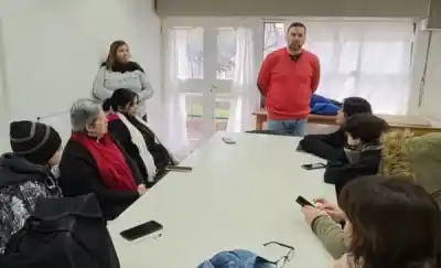 El taller que transforma vidas: Trelew enseña a coser y a crear su propio futuro laboral