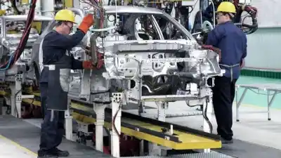 La producción fabril no levanta cabeza: el primer semestre cerró con otra caída y un sector clave se desploma