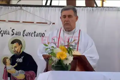 Monseñor Martín en San Cayetano: “Somos los primeros que podemos cambiar”