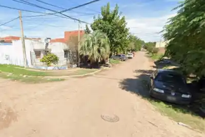 Muerte en el barrio Juan XXIII: lo mataron a golpes frente a todos y el agresor escapó