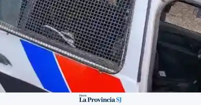 Piedrazos contra un patrullero en Caucete: el insólito acuerdo que lo salvó de ir a juicio