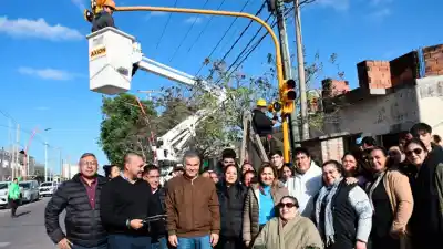 Una ciudad que crece: 65 nuevas esquinas con semáforos y un plan que no se detiene
