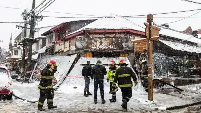El techo de un histórico comercio colapsó en pleno centro y desató un operativo de emergencia