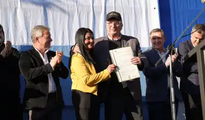 El gobernador celebró los 123 años de Profundidad y prometió un puente clave