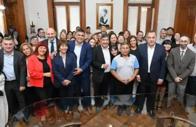Acuerdo salarial en salud: ¿Qué beneficios obtendrán los trabajadores tras la firma con el Gobierno?