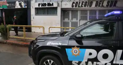 Un trozo de tela con un mensaje siniestro apareció en una escuela del Sur: ¿Qué nombres dejaron escritos?